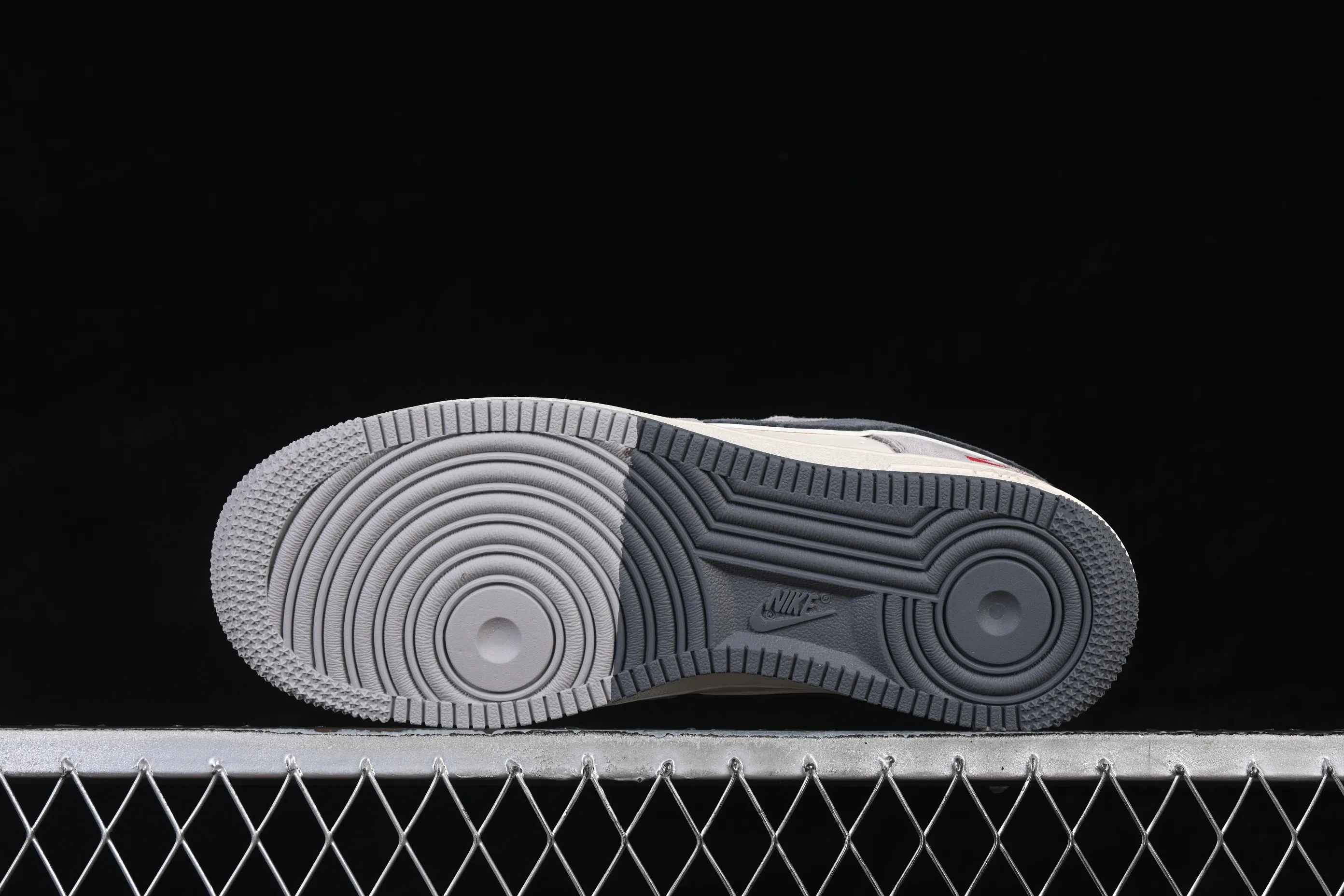 All categories Nk Air Force 1 Air Force series Nk Air Force 1 Low Air Force low-top Nike Air Force 1'07 Low Year of the Horse limited edition Gray-red texture Air Force 1 low-top casual sneakers HT5088-628